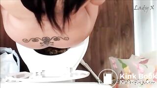 MILF SHITTING ON THE TOILET- FROM ABOVE VIEW