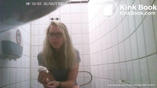 Spycam Sexy teen toilet diarrhea farting
