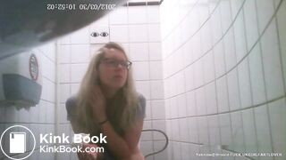 Spycam Sexy teen toilet diarrhea farting