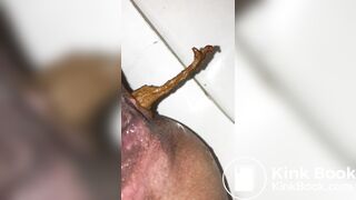 POOP MORNING GIRL TOILET (1)