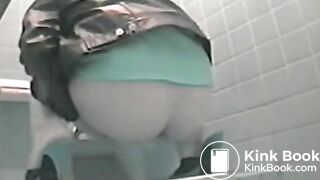 poop back shot - video 7
