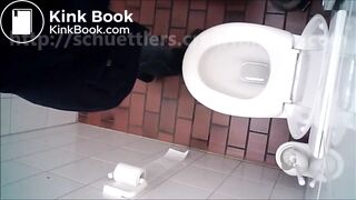 blond pooping on spy cam