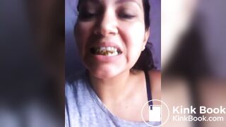 Amateur Shit Eating Latina