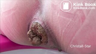 extremly close pooping footage - video 7