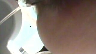 More Japanese girls pooping