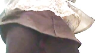 More Japanese girls pooping