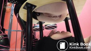 He swallow all her liquid shit.