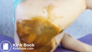 sexy Russian shitting and pissing - video 10