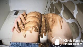 gorgeous Russian has diarrhea - video 3