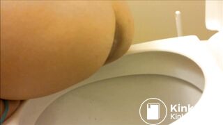 nice teen pooping in toiley