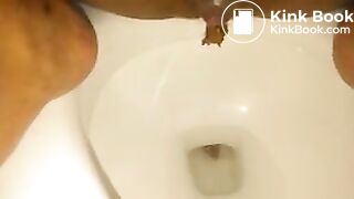 Ebony Ex Pooping & Pissing_1