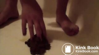 My sexy chubby girlfriend shits for me