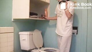 toilet poop - video 45