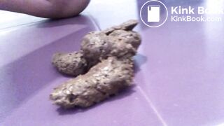 shitting babe sexy body