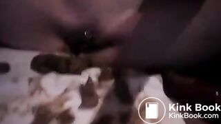 German whore stuffing her both holes with shit