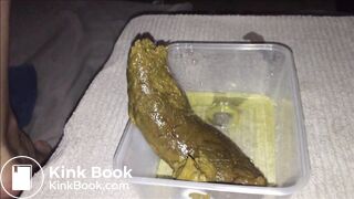 Huge turd dropped in lunch box
