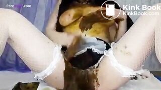 sexy Russian pooping and peeing - video 6