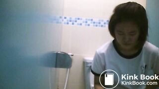 girls THAI shitting 2