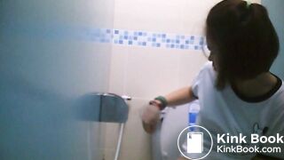 girls THAI shitting 2