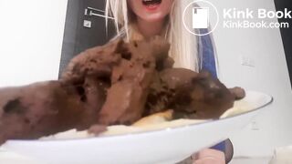 sexy blonde shits and pisses - video 3