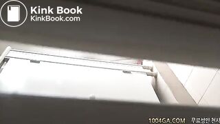 korean toilet voyeur 1 - video 2