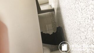 Voyeur pooping - video 8