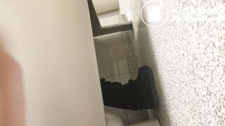 Voyeur pooping - video 8