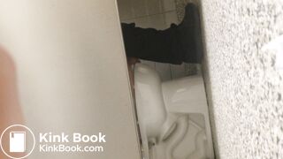 Voyeur pooping - video 8