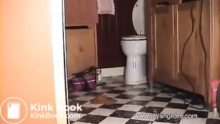 Big ass girl diarrhea on the floor