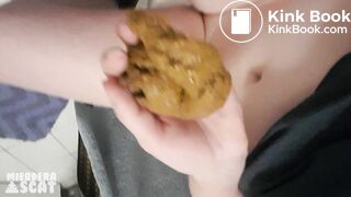 I smear fresh shit on my wet cunt