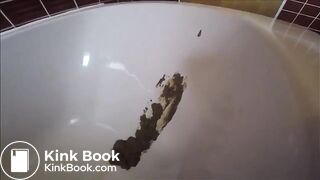 Big spread ass dumps a load in the bathtub