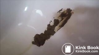 Big spread ass dumps a load in the bathtub