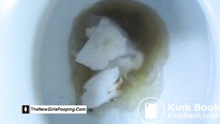 lady shitting and pissing