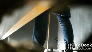 girl shitting in toilet 3