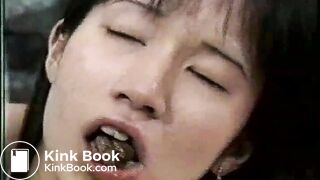 Japan woman eat scat2