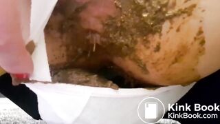 sexy blonde crapped - video 2