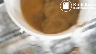 girl shitting 5 - video 2