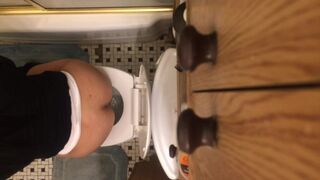 Ebony Voyeur Poop - video 2