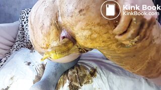 Fucking Her Shitty Ass With A Banana - Scat.World