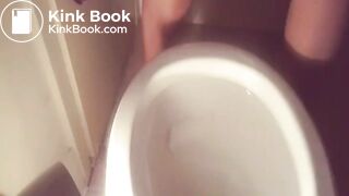 Thick Booty Lays 4 Serious Dumps