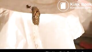 Sexy black chick pooping