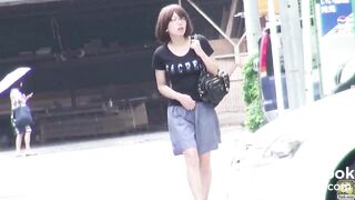 beauty pooping - video 3