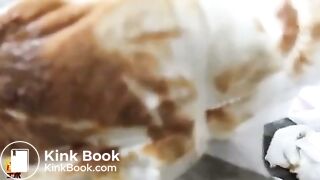 Japanese girl pooping and wipe with pads