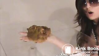 Milf pooping on the bathroom floor