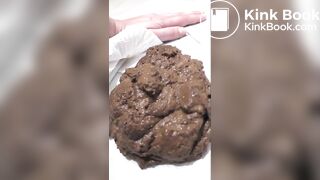 nice girl shits - video 2