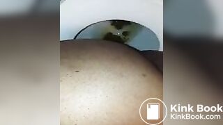 Black girl shittin