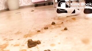 Liquid diarrhea in white pants