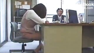Japanese Secretary Pantypoop (SUOZ-01 scene)