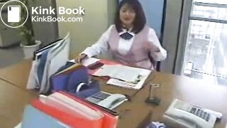 Japanese Secretary Pantypoop (SUOZ-01 scene)