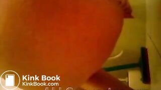 woman pooping on the floor - video 2